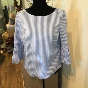 Vineyard Vines cotton top with ruffle sleeve
